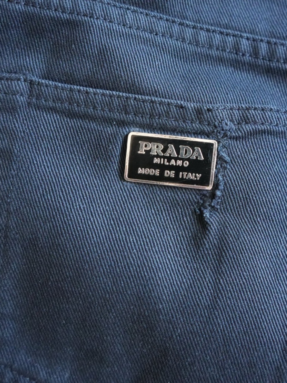 Prada Men’s Slim Jeans in Black with Leather Logo Patch - Picture 10 of 11